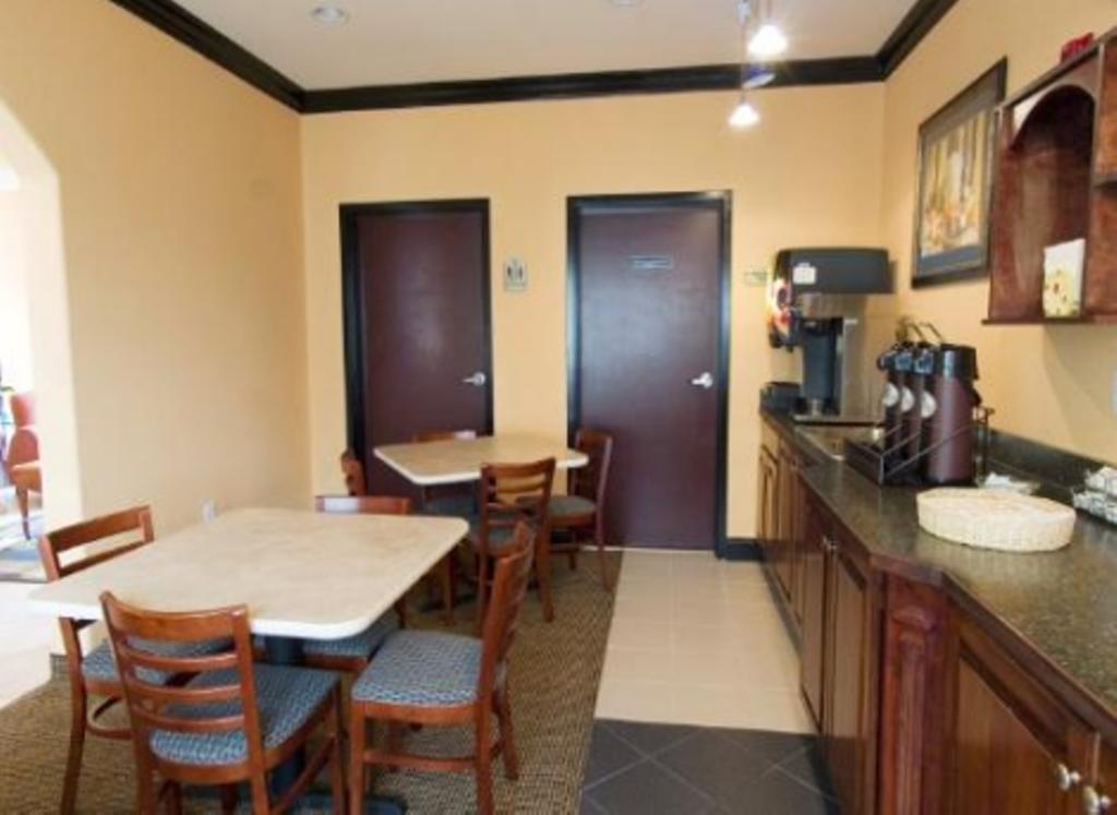 Garden Inn Hotel Union City Restaurant foto